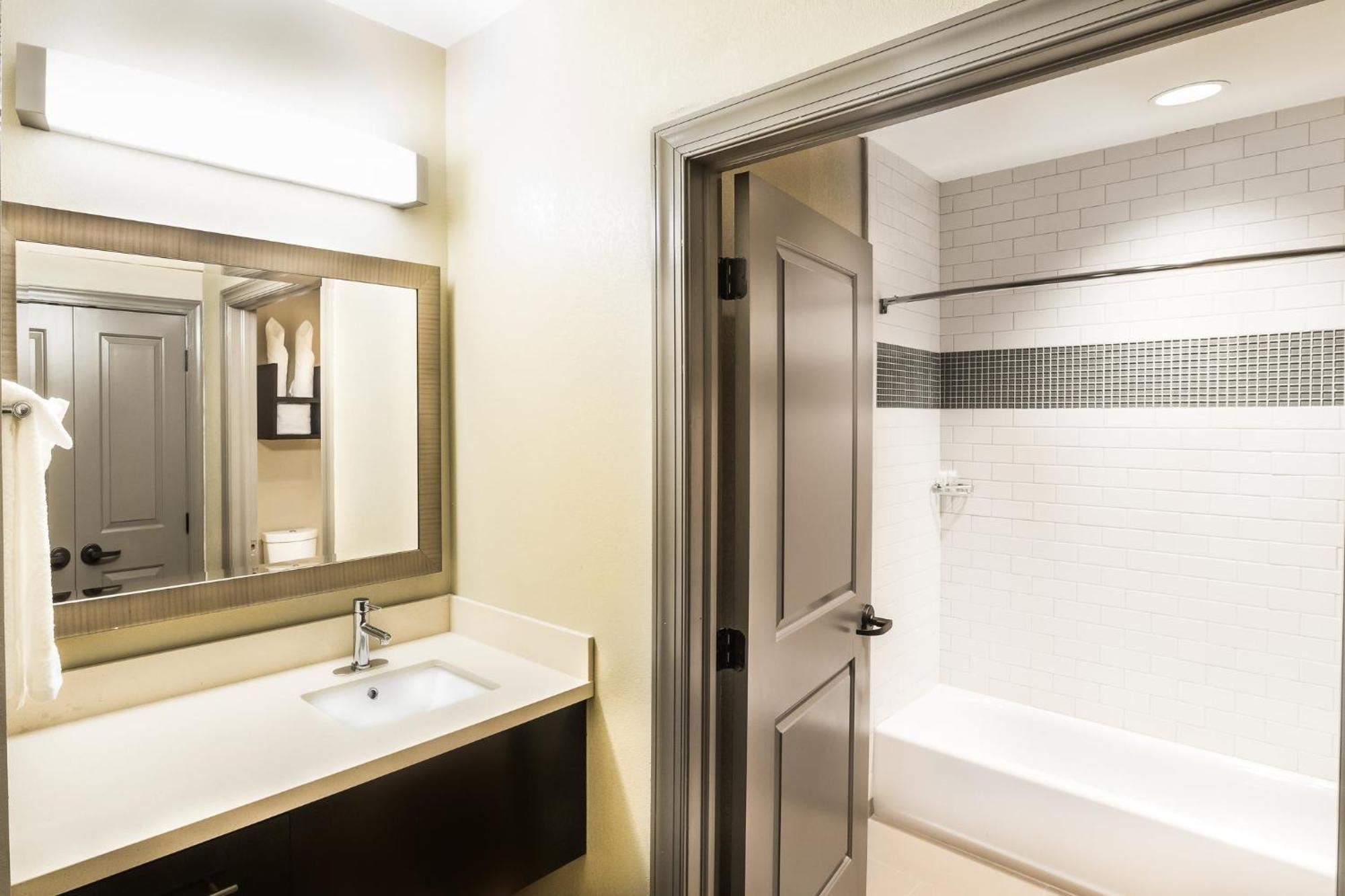 Staybridge Suites Baltimore - Inner Harbor By Ihg Hotel
